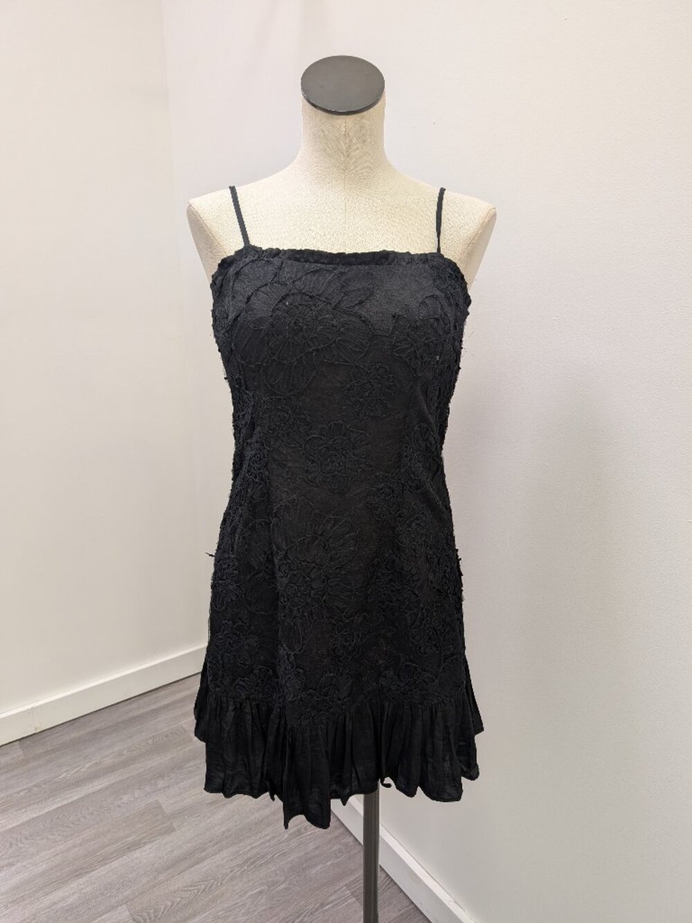 Teen short dress size M by Mable